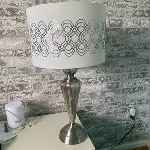 2 lamps
